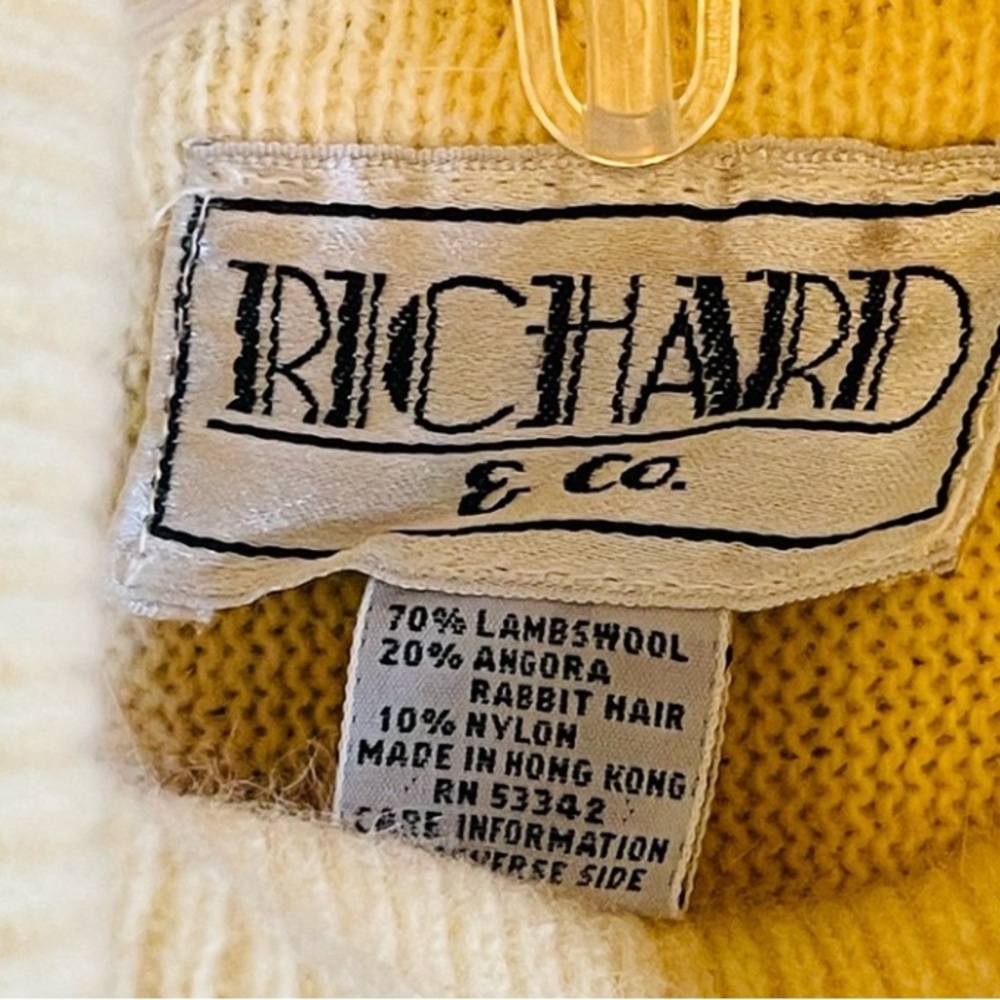 Vintage 80’s Richard and Company cream Cowl Neck Sweater size small - Picture 2 of 3